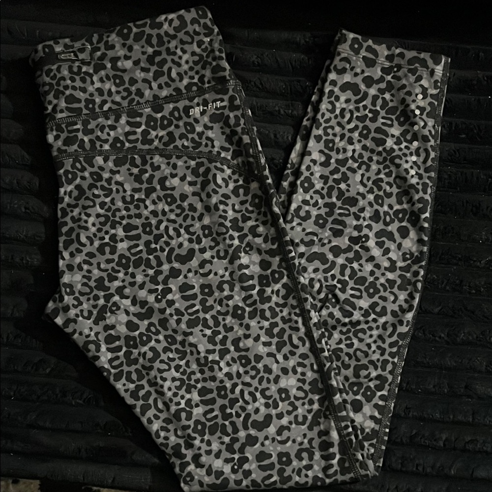 Gray Leopard Print Leggings